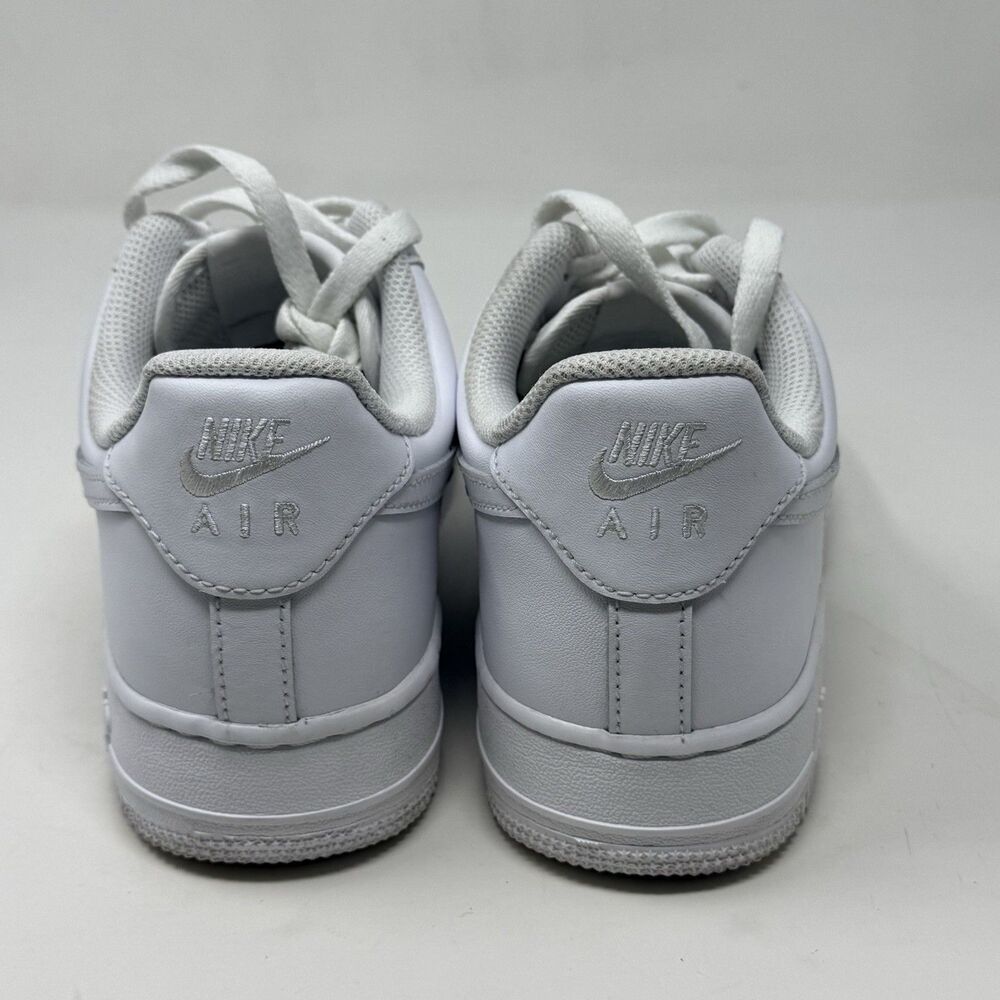 Nike Air Force 1 '07 Low Mens 8 Triple White Leather Athletic Shoes Sneaker - Picture 12 of 16